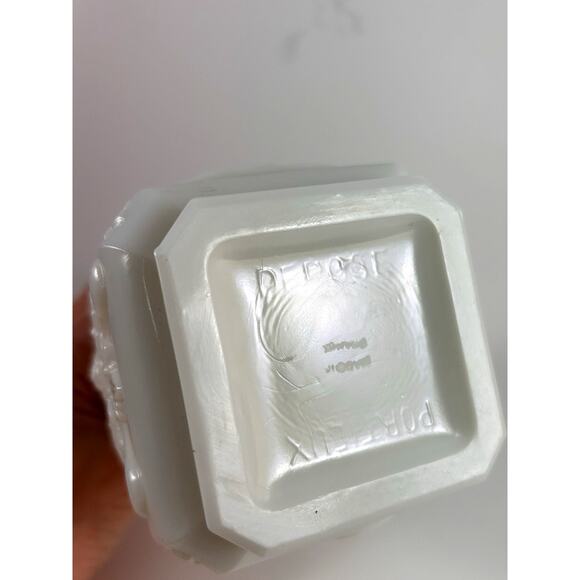 RARE!! Portieux Vallerysthal Vase Milk Glass Roses/Drama Masque Made in France - Picture 10 of 10